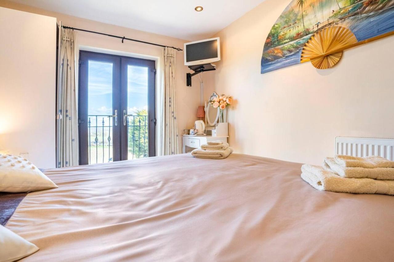 Willow Ridge - A Large Country House With 3 Rental Rooms Clutton Eksteriør bilde